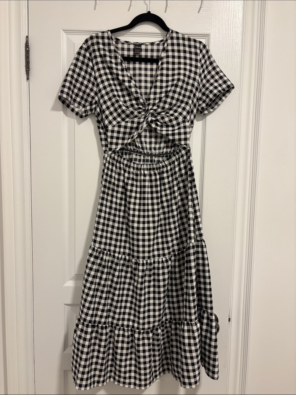 SHEIN Black & White Gingham Midi Twist-Front Dress